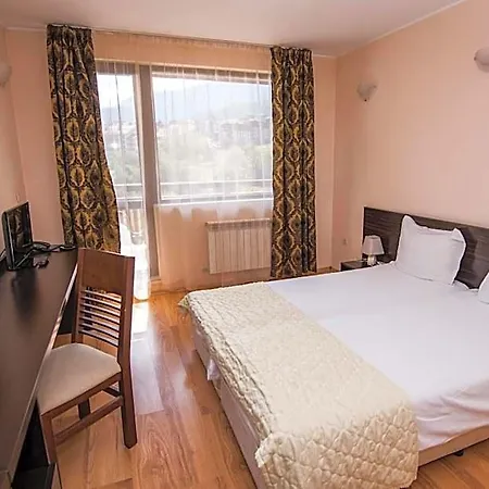 Aparthotel Orbilux 3*